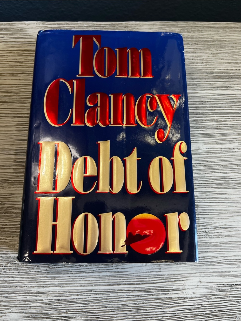 📚 Debt of Honor by Tom Clancy - Hardcover